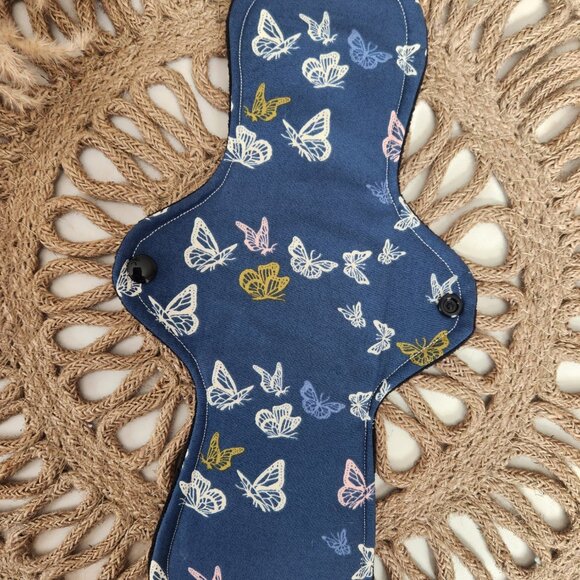 Set of 3 Heavy Cloth Pads for Periods, Reusable Organic Pads for Healthy Living - Picture 4 of 4